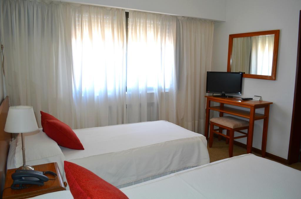 Epecuen Hotel & Spa Termal Carhué Quarto foto